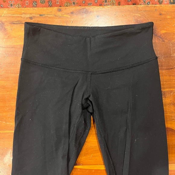GREAT CONDITION lululemon wunder under leggings 26” - Picture 3 of 3